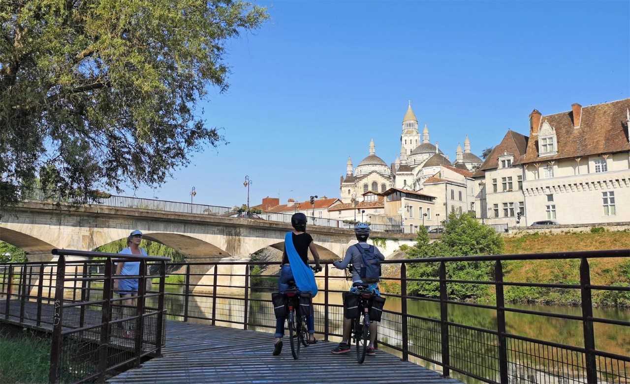 Escapade douce à vélo sur la voie verte de Pér ...