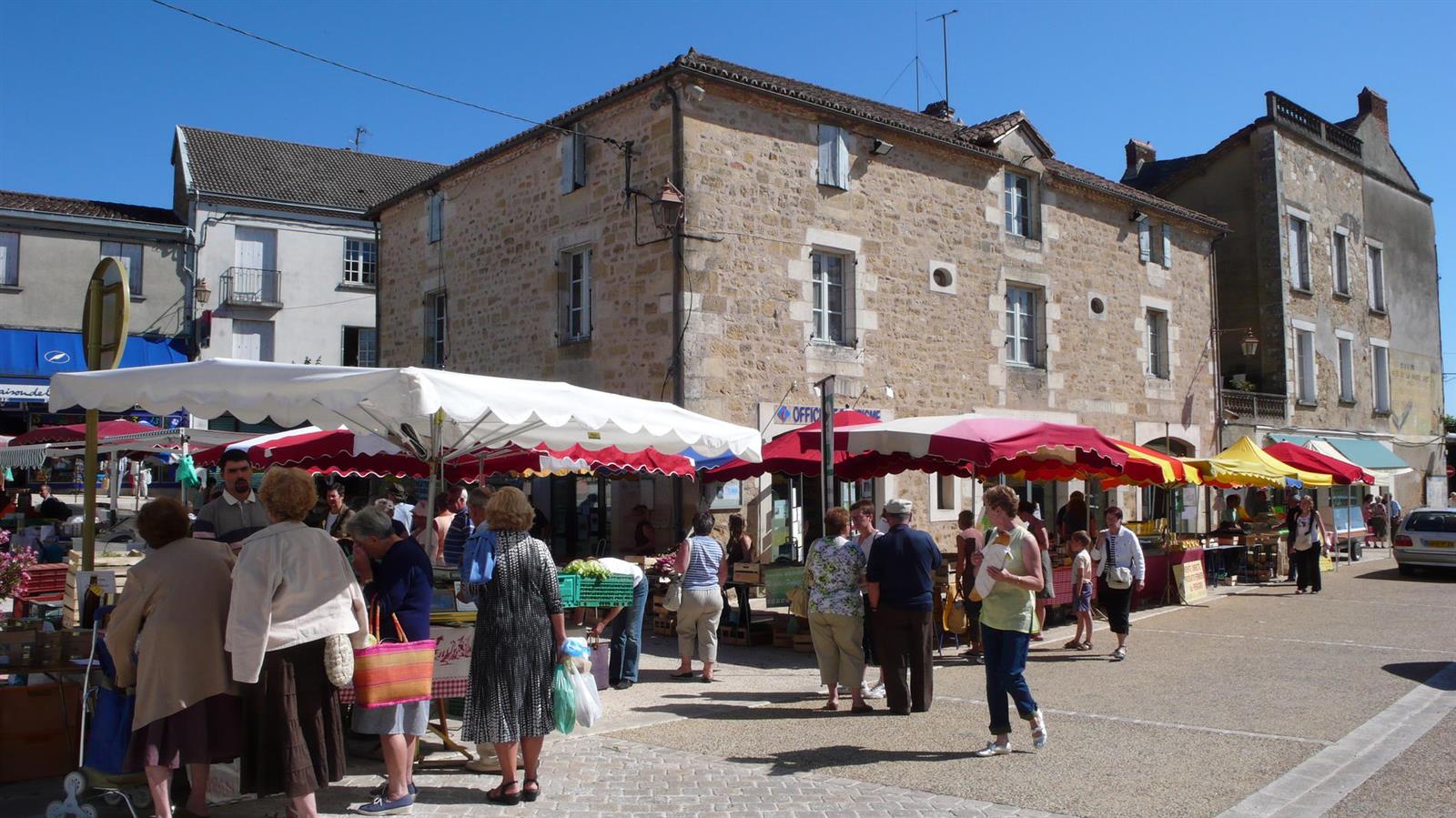 Marché traditionnel, au gras et aux truffes -  ...