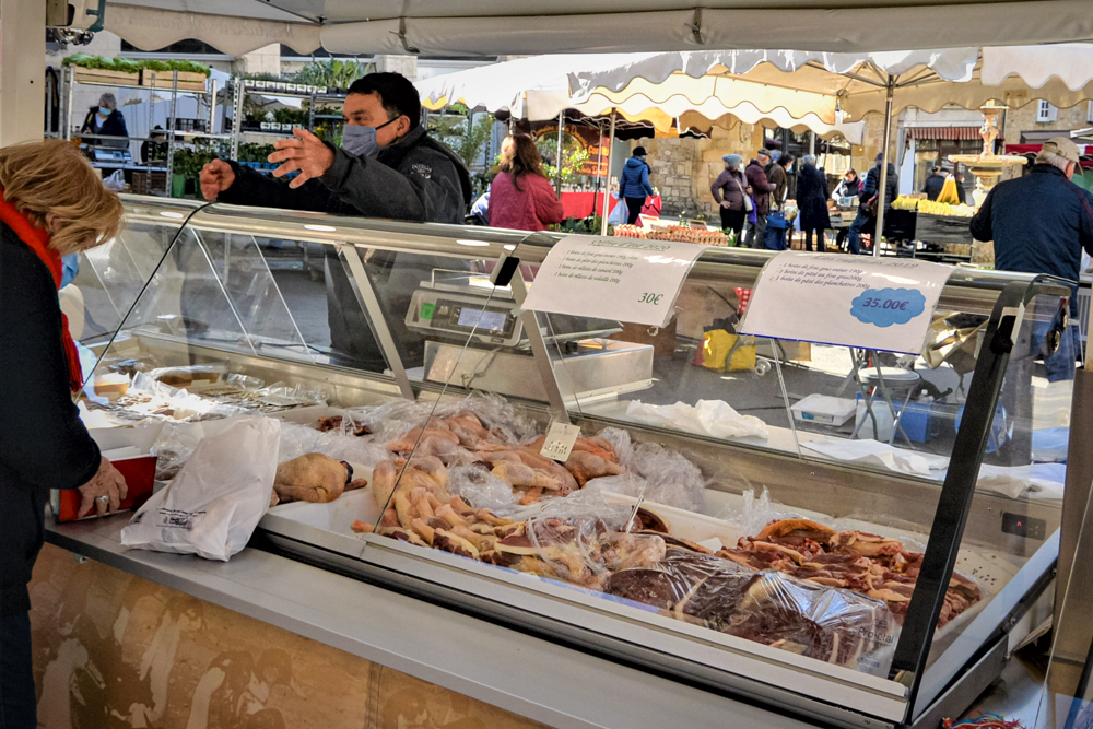 Marchés traditionnels primés au gras et aux tr ...