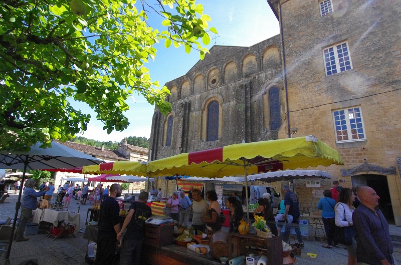 Marché traditionnel du mercredi