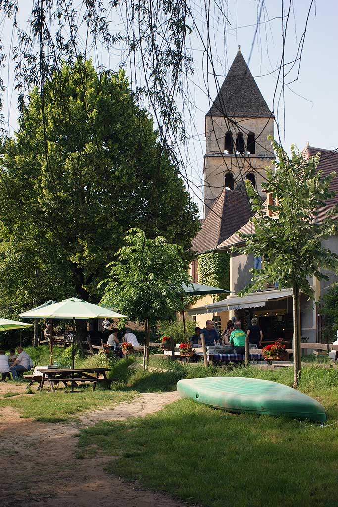 Parc aux dinosaures - Parcs à thèmes à Saint Léon sur Vézère - Guide du  Périgord