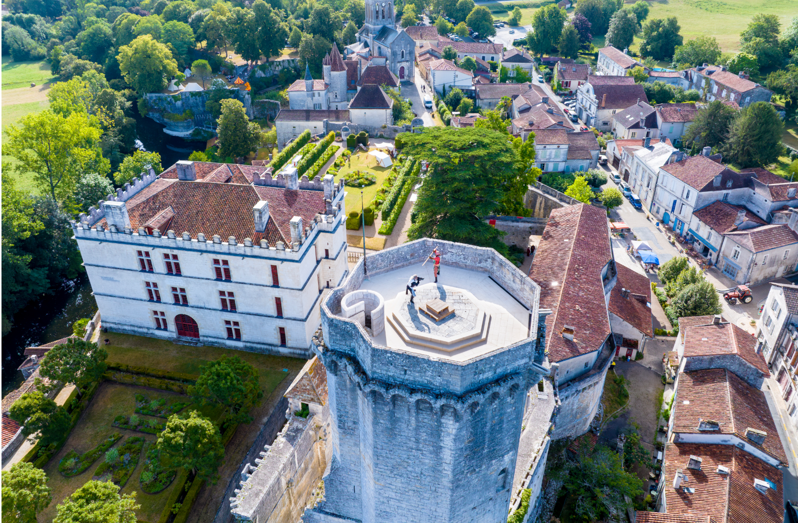 Les Médiévales du Château de Bourdeilles, une  ...