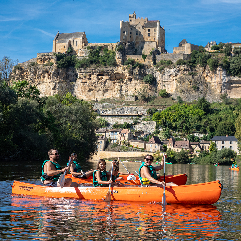 Canoeing holidays at La Roque Gageac - Explore the Dordogne by canoe, alone or with others!
