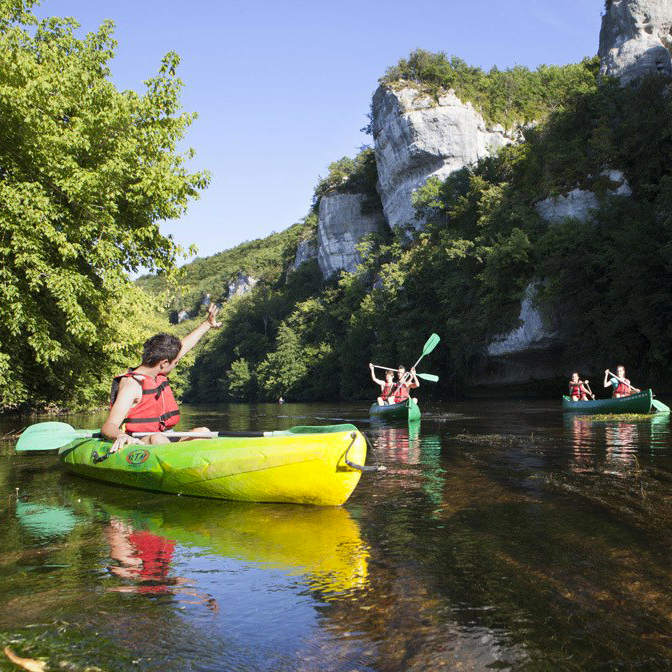 C’est le moment parfait pour une aventure inoubliable sur la Vézère  - Avec Canoës Vallée Vézère !